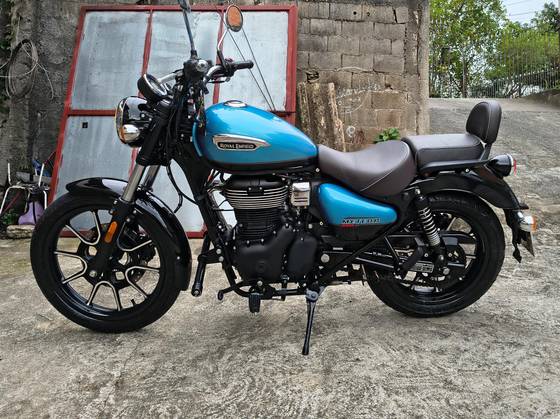 ROYAL ENFIELD METEOR 350 SUPERNOVA ROYAL ENFIELD METEOR 350 SUPERNOVA